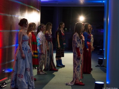 Pokaz mody kolekcji "Łemkowyna" 06.11.2020-pokaz-mody-zdjecie-Piotr-Kuliga-048.jpg