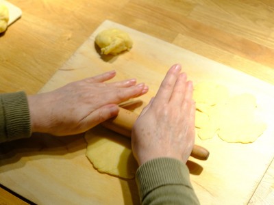 Warsztaty faworków i róż karnawałowych 01.02.2026-DSCF6673.JPG