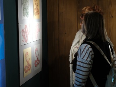 Wernisaż wystawy - "W świecie wyobraźni" 09.05.2025-DSCF5201.jpg