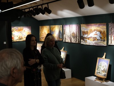 Wernisaż wystawy "Wełną malowane" 13.12.2024-DSCF4148.jpg
