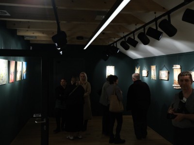 Wernisaż wystawy - "Z DALA OD SZAROŚCI" - 07.03.2025-DSCF5007.jpg